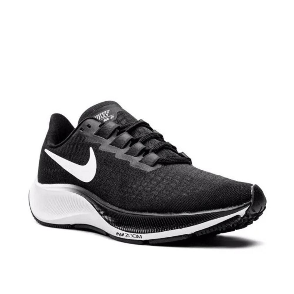 NWOT! Nike Air Zoom Pegasus 37 Running Shoes (Women’s 9.5)